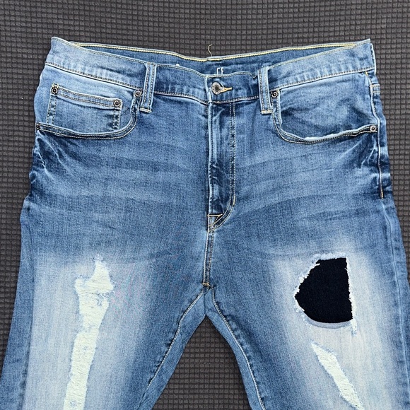 Arizona Jean Company Other - Arizona Jean Company Men's Light Blue Ripped Skinny Jeans